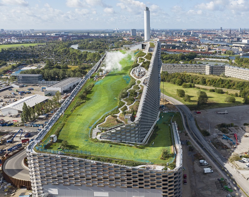 Copenhague pista de esqui big bjarke ingels arquitectura cubierta vegetal diseno