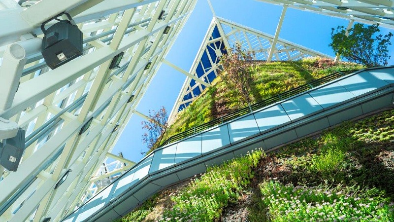 jardines verticales en torre espacio rascacielos madrid jardineria y paisajismo patrick blanc